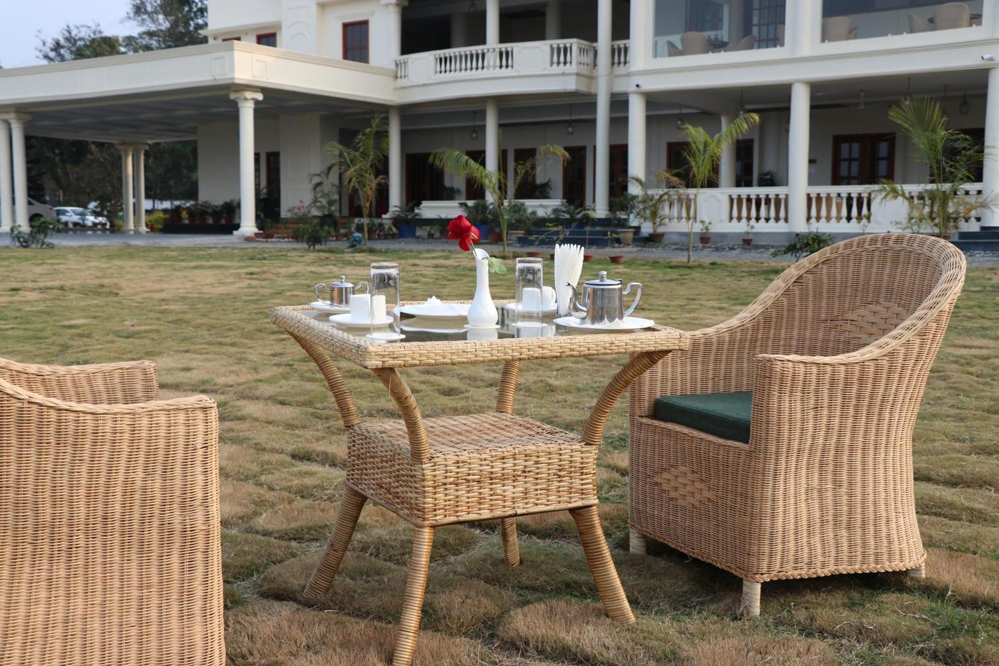 Royale De' Casa Resort Kaziranga Bagian luar foto