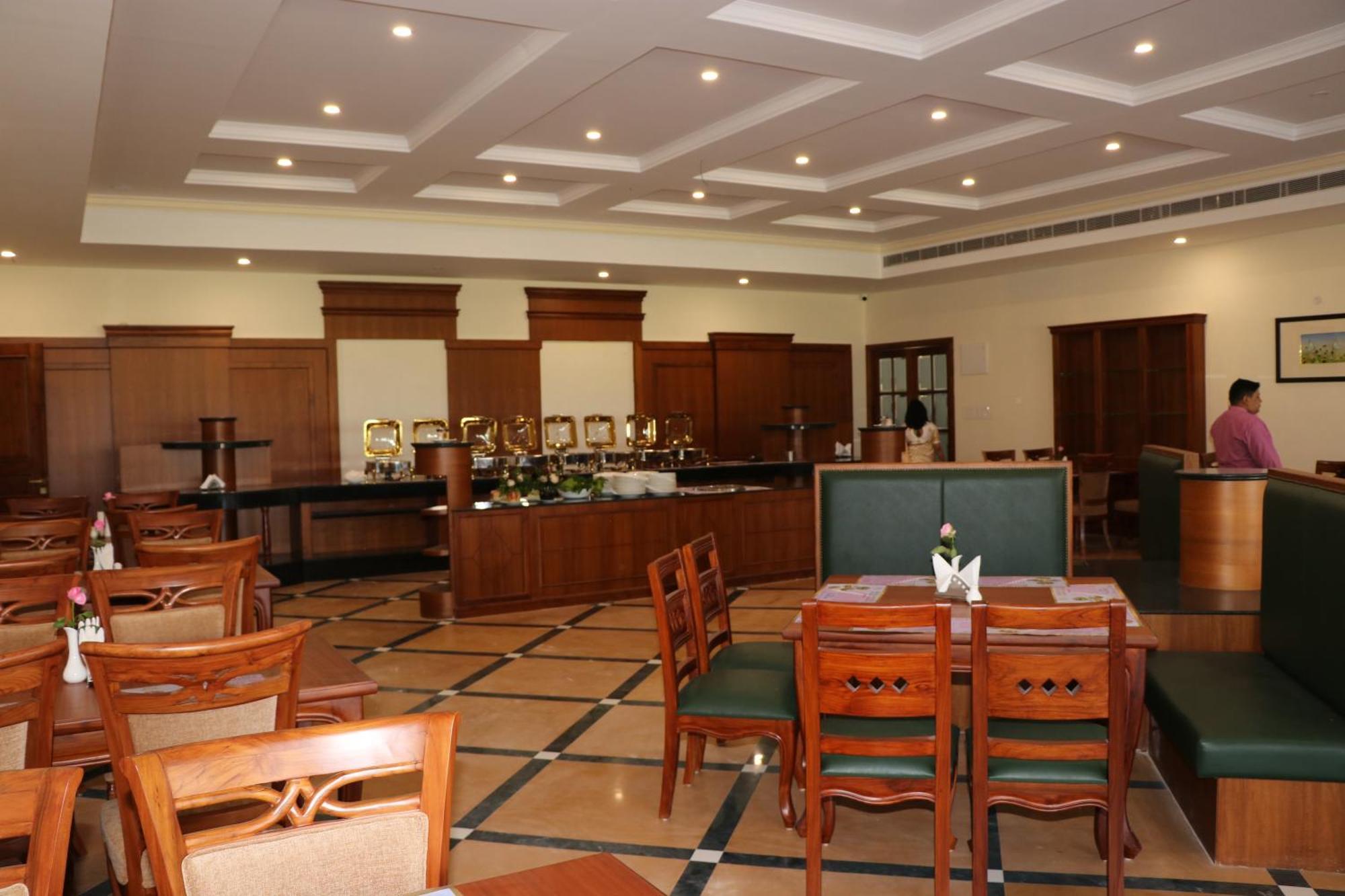 Royale De' Casa Resort Kaziranga Bagian luar foto