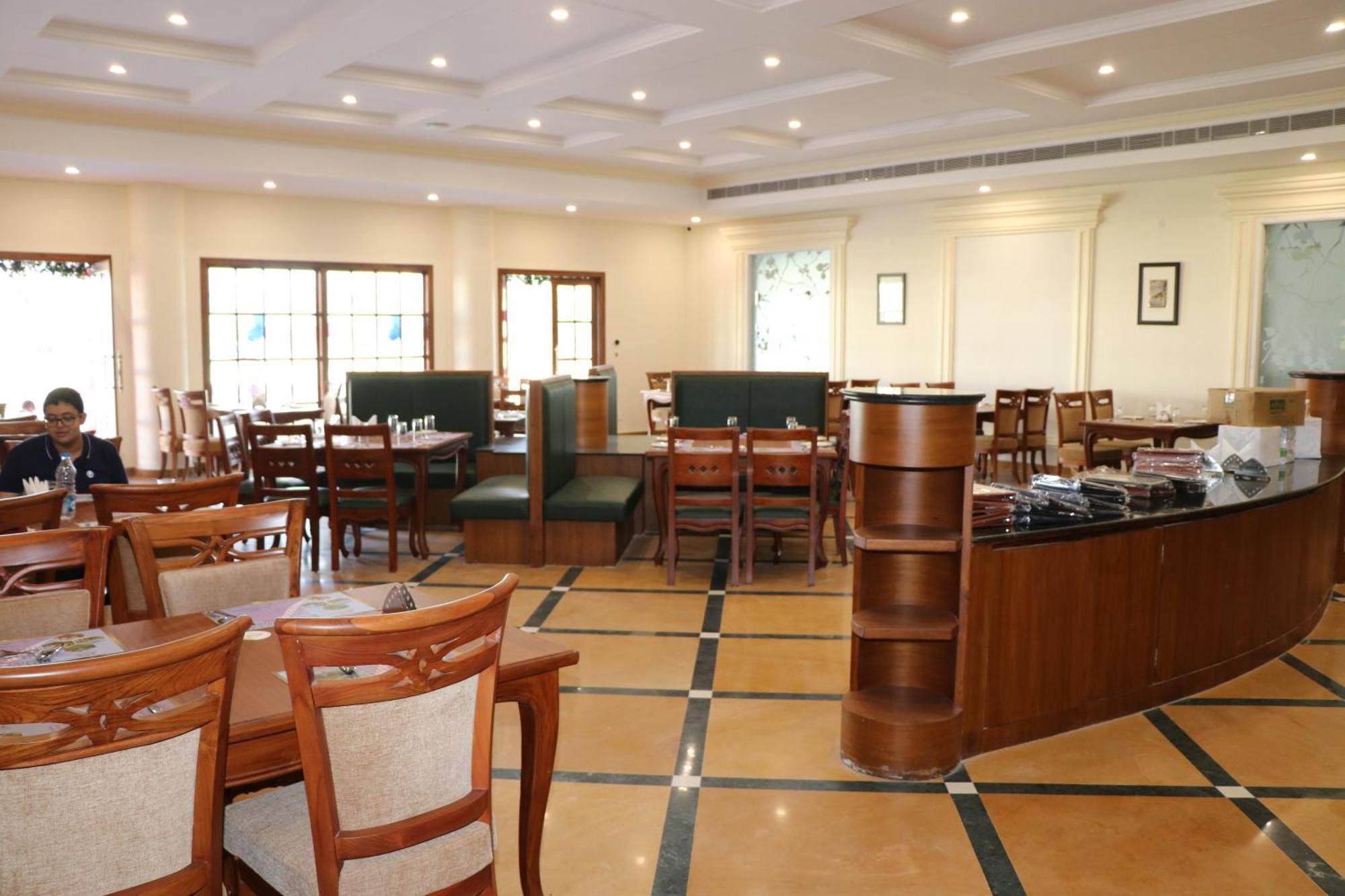 Royale De' Casa Resort Kaziranga Bagian luar foto