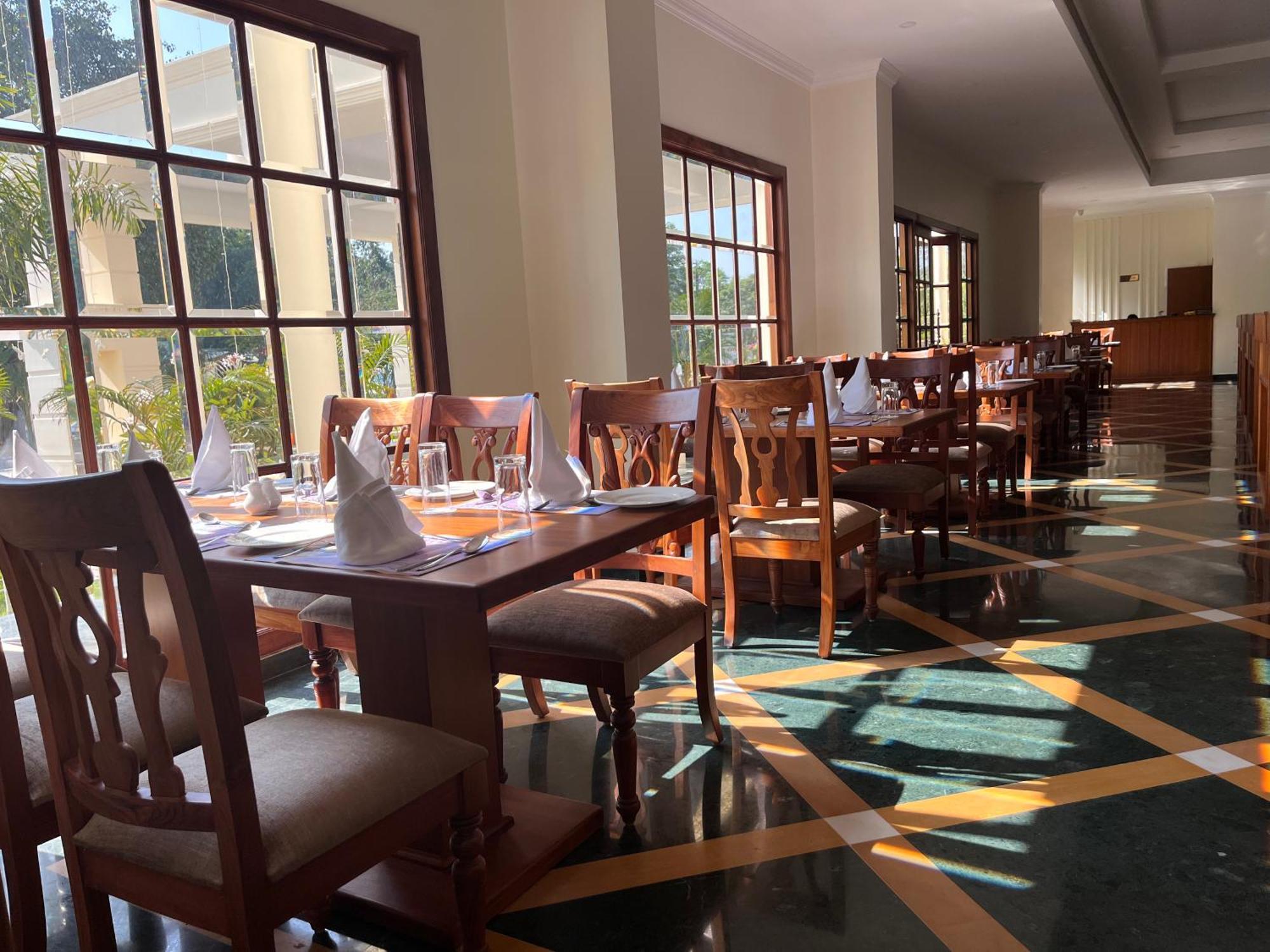 Royale De' Casa Resort Kaziranga Bagian luar foto
