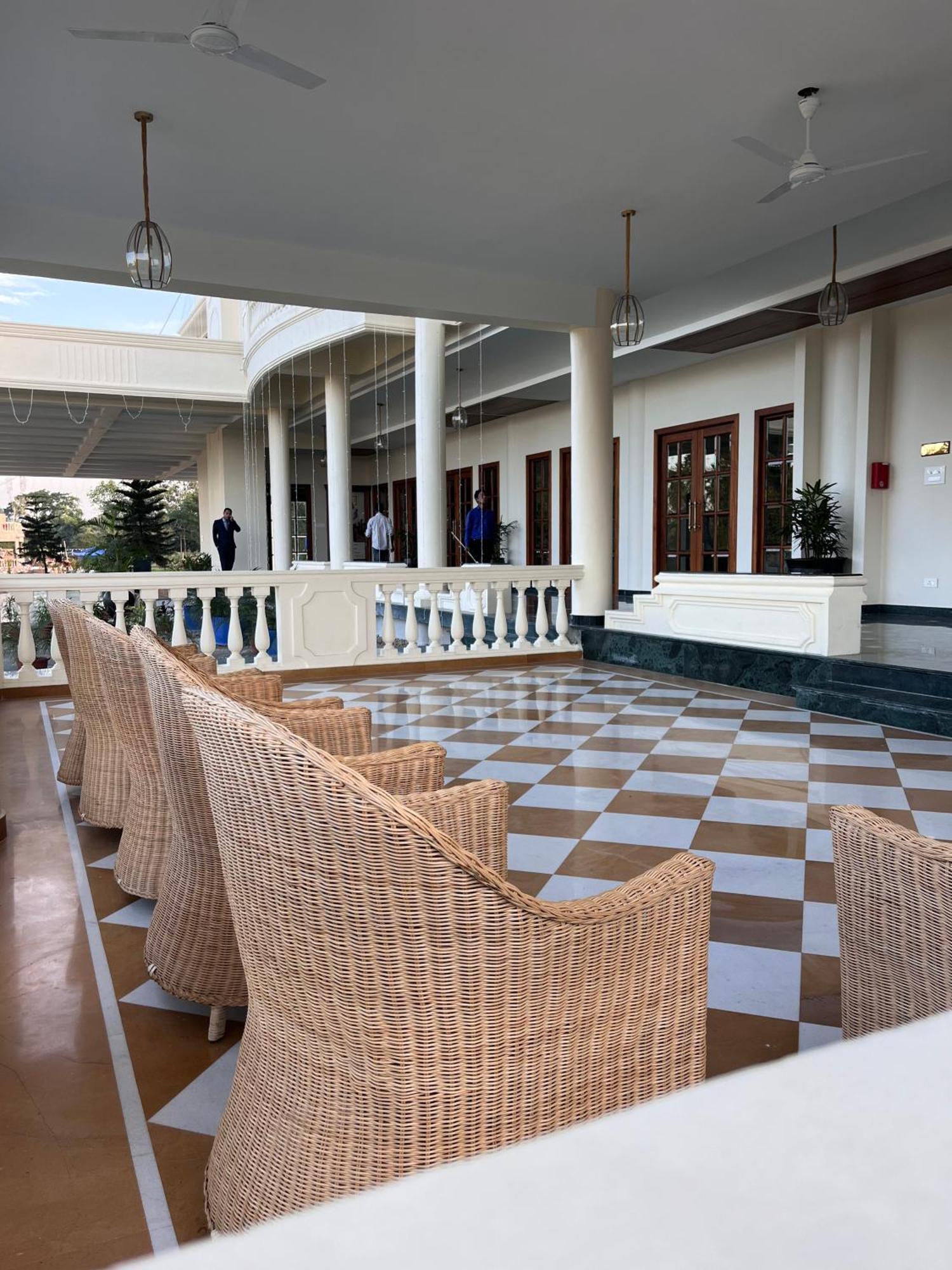 Royale De' Casa Resort Kaziranga Bagian luar foto